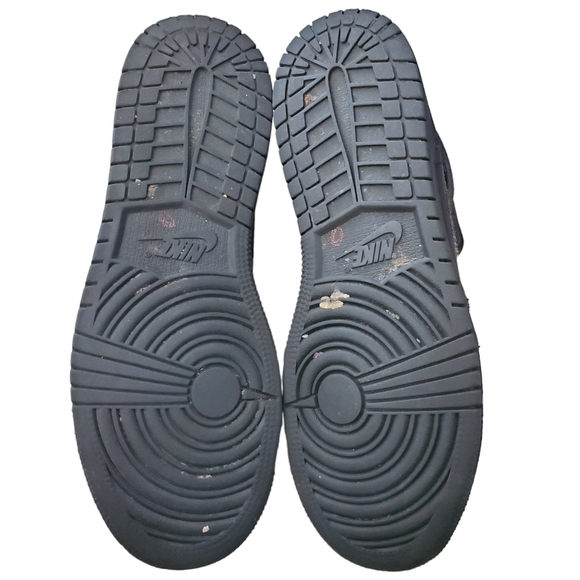 Nike Air Jordan 1 Mid GS Triple Black 554725-091 Basketball Sneakers (Youth 7) - Picture 10 of 10